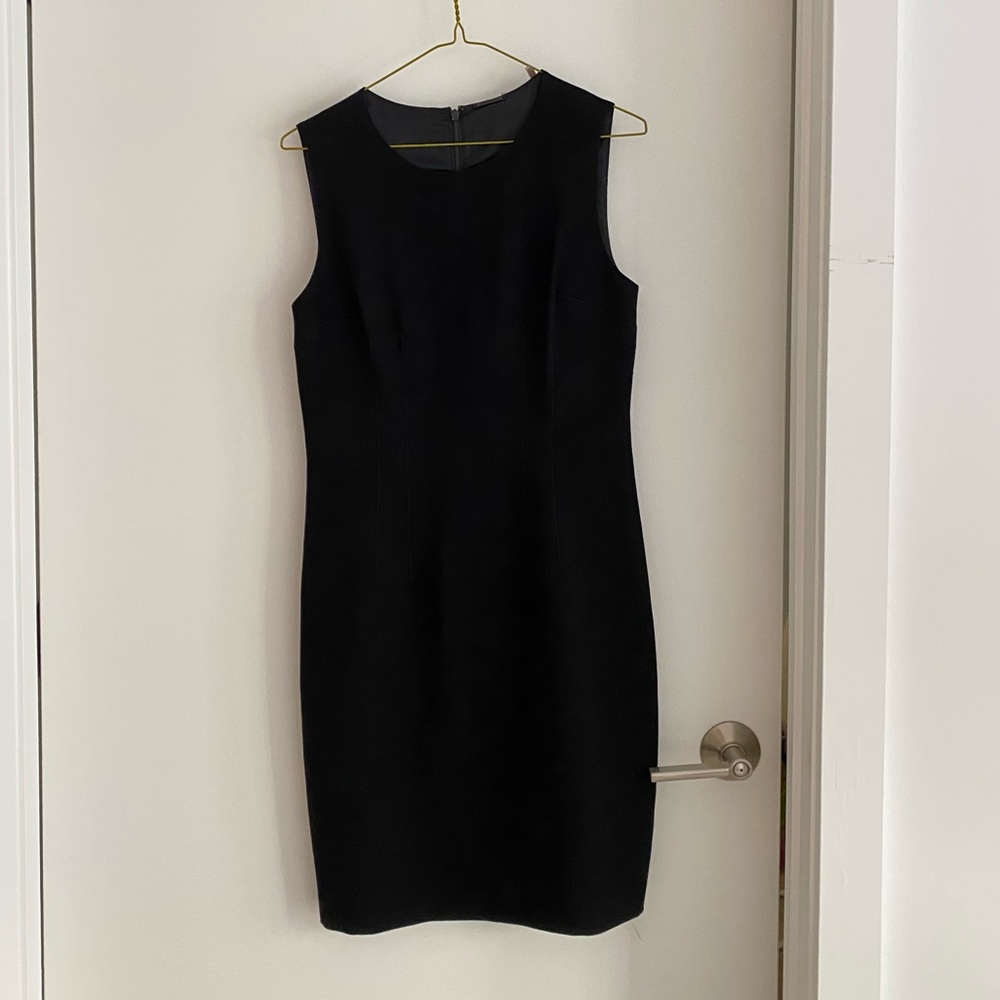 Elie Tahari Black Sheath Dress sz 4, never worn
